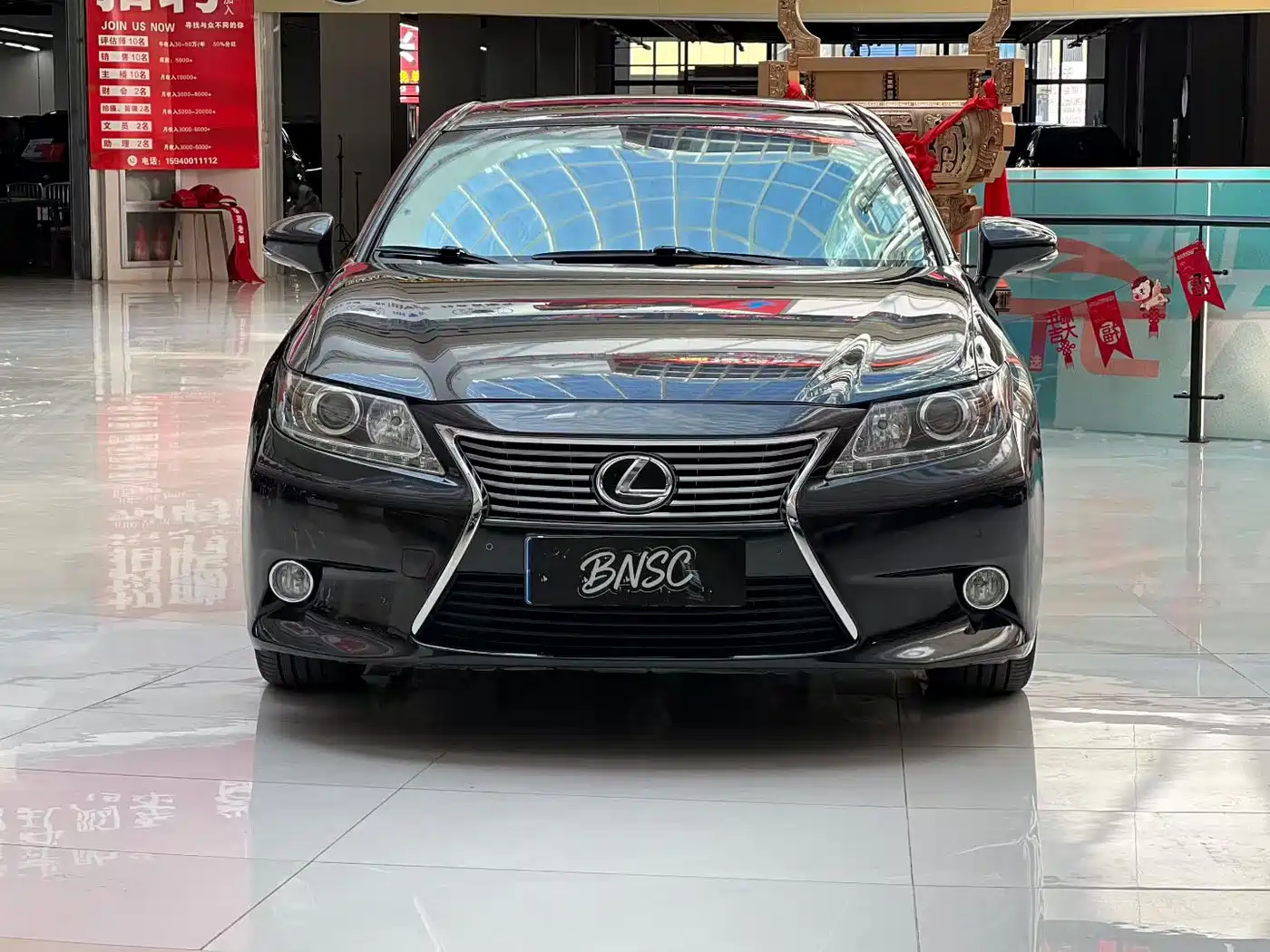 Фото 2 - Lexus ES