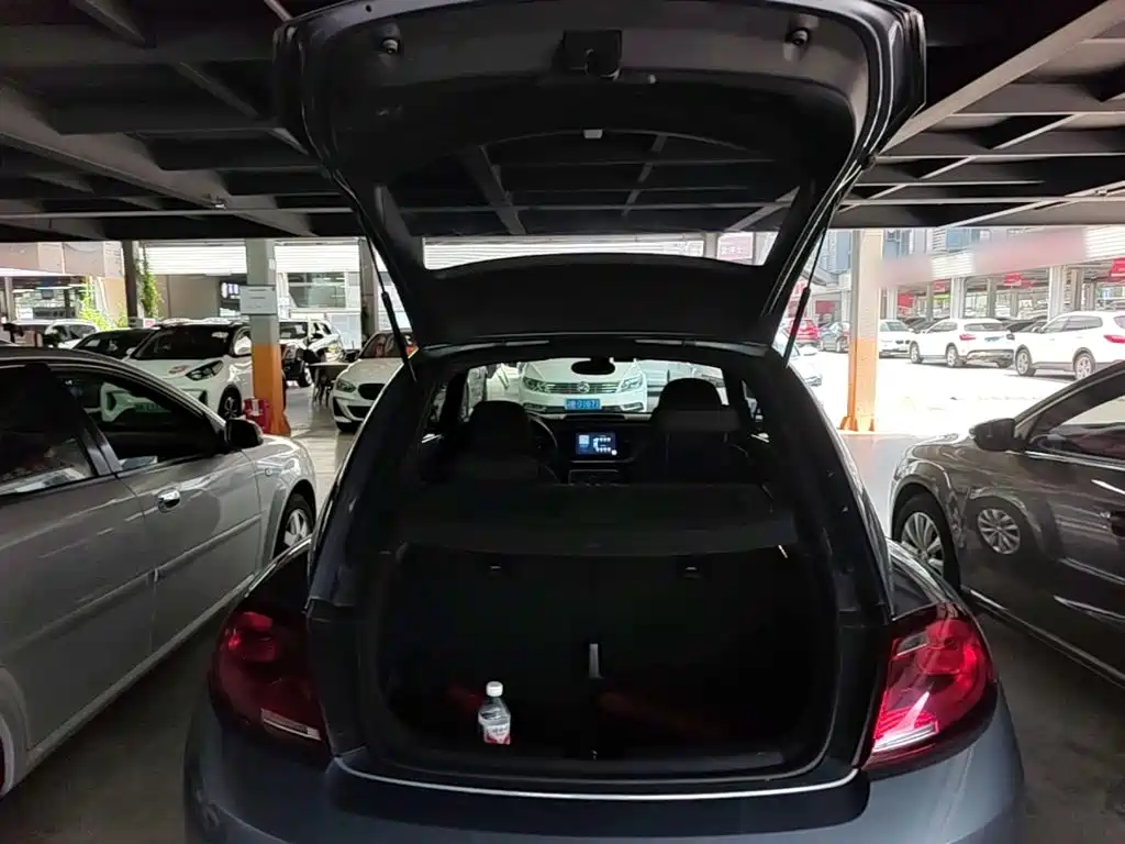 Volkswagen Beetle 2020 2018 180TSI Easy Joy Edition
