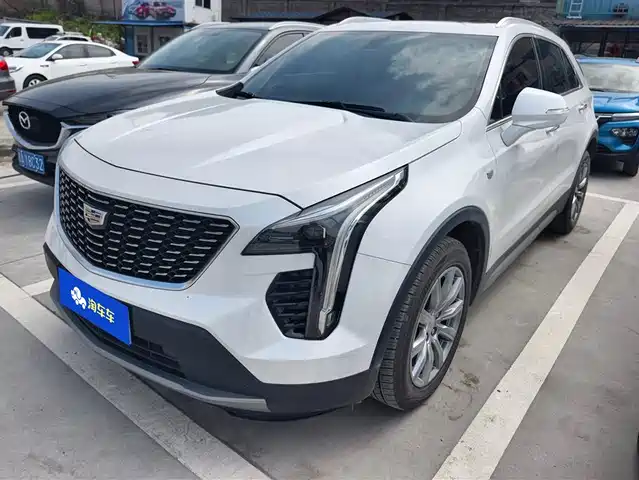CADILLAC XT4