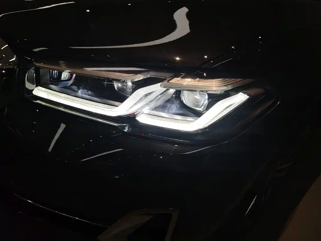 BMW 5 Series 2023 530Li Leading Luxury Package фото 18