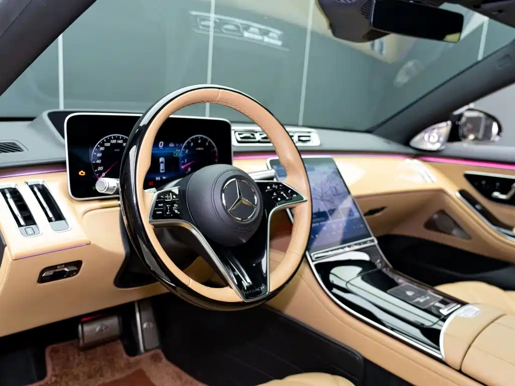 Фото 13 - Mercedes-Benz Maybach S-Class