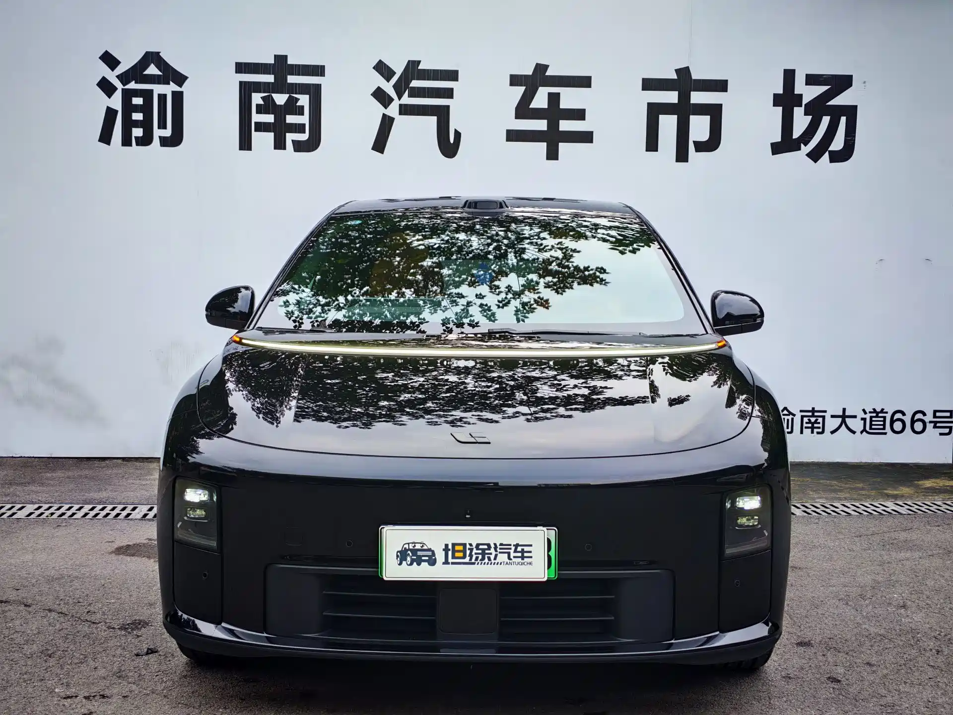 Фото 2 - Li Auto i6