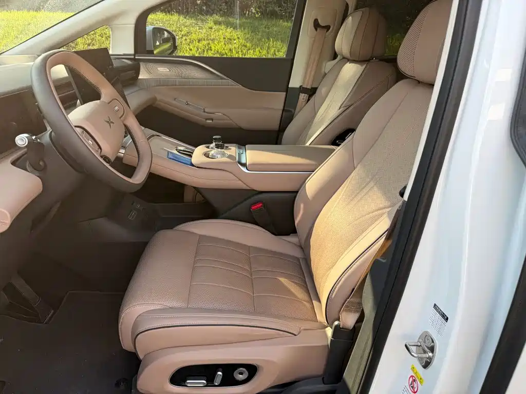 XPeng X9 2025 2025 Extended Range Edition