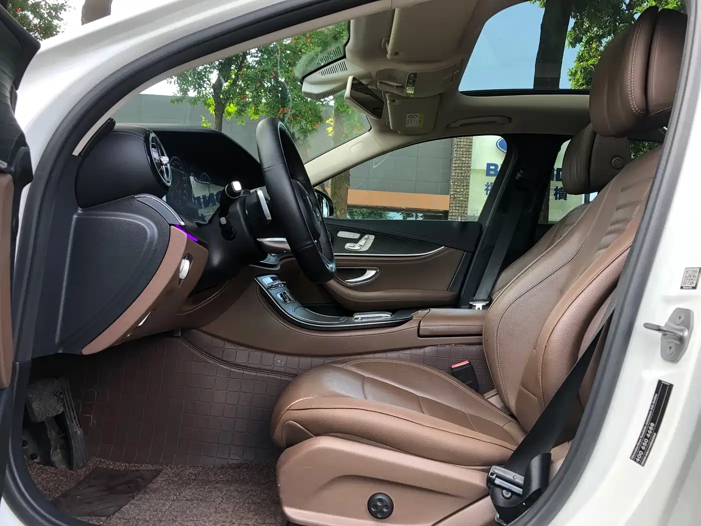 Mercedes-Benz E-Class 2020 E 300 L Sport Fashion Model фото 4