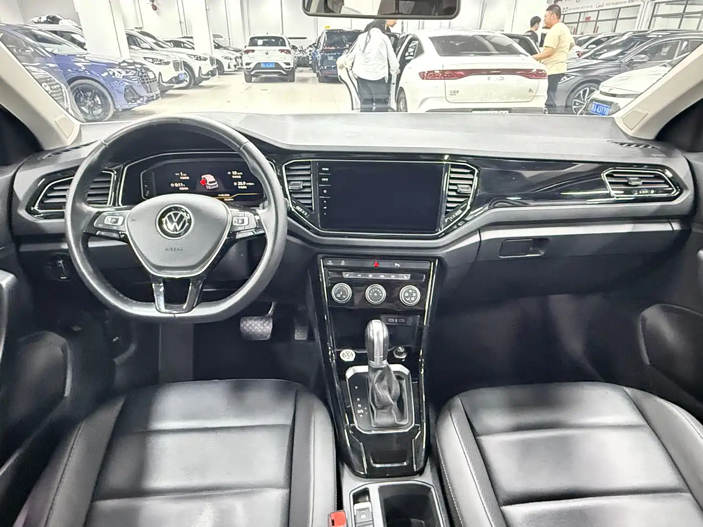 Volkswagen T-ROC 2022 280TSI DSG 2WD Comfort PLUS фото 20