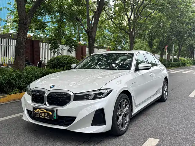 BMW i3 2024