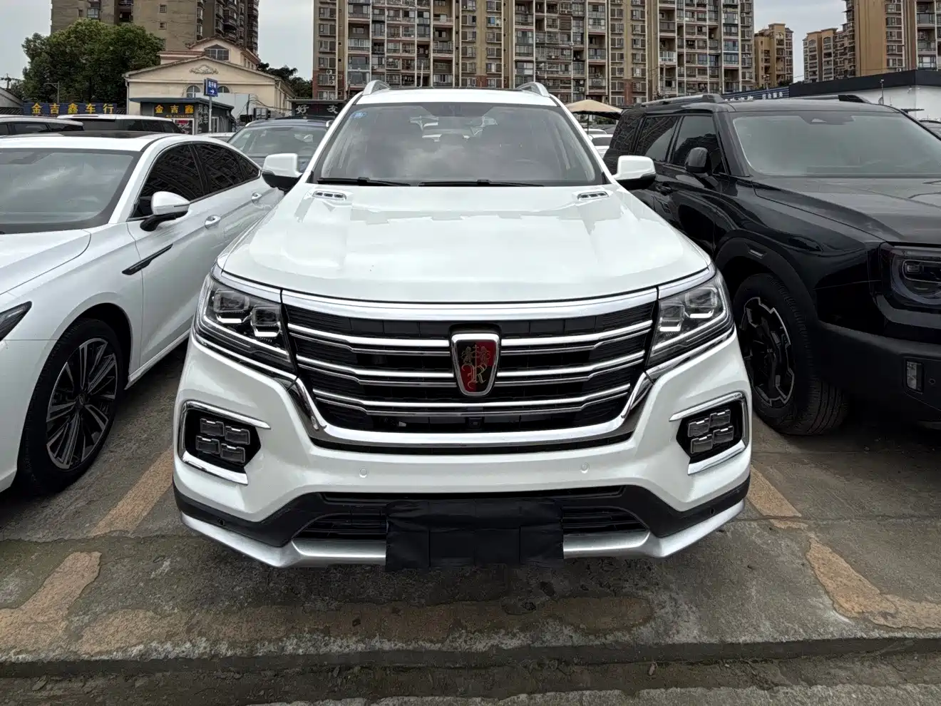 ROEWE RX8