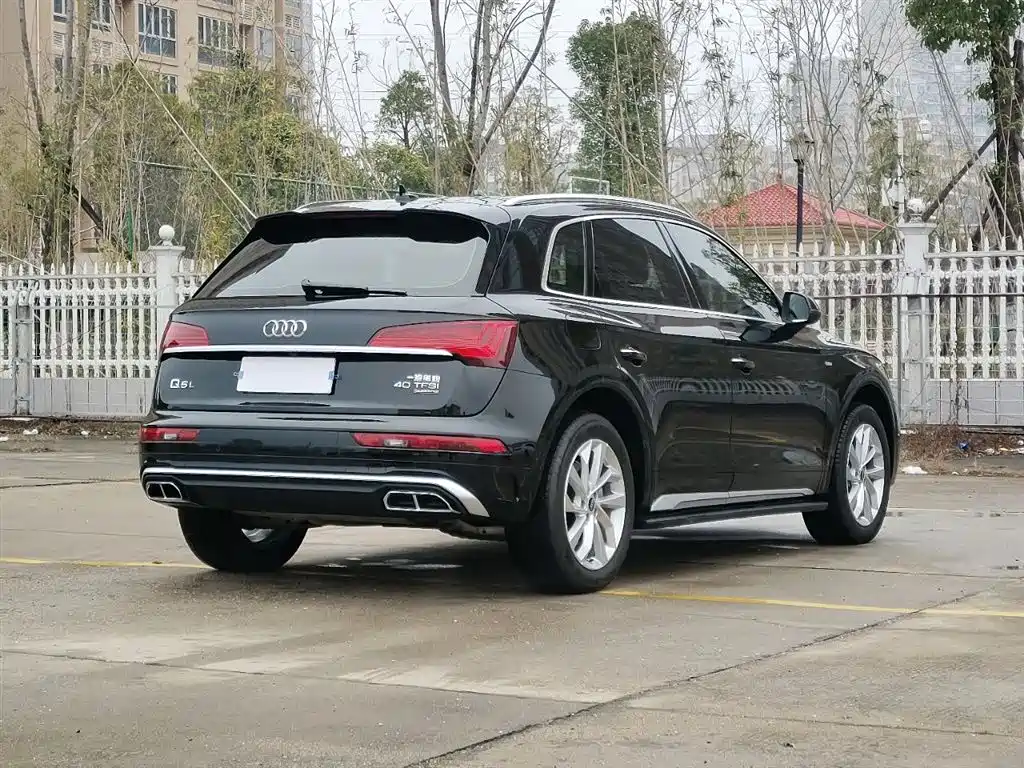 Audi Q5L 2022 Facelift 40T Luxury Dynamic фото 15