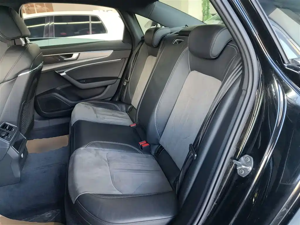Audi A6L 2022 40 TFSI Luxury Dynamic фото 17