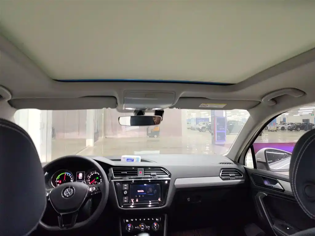 Volkswagen Tiguan L PHEV 2019 430PHEV Hybrid Luxury Edition фото 18