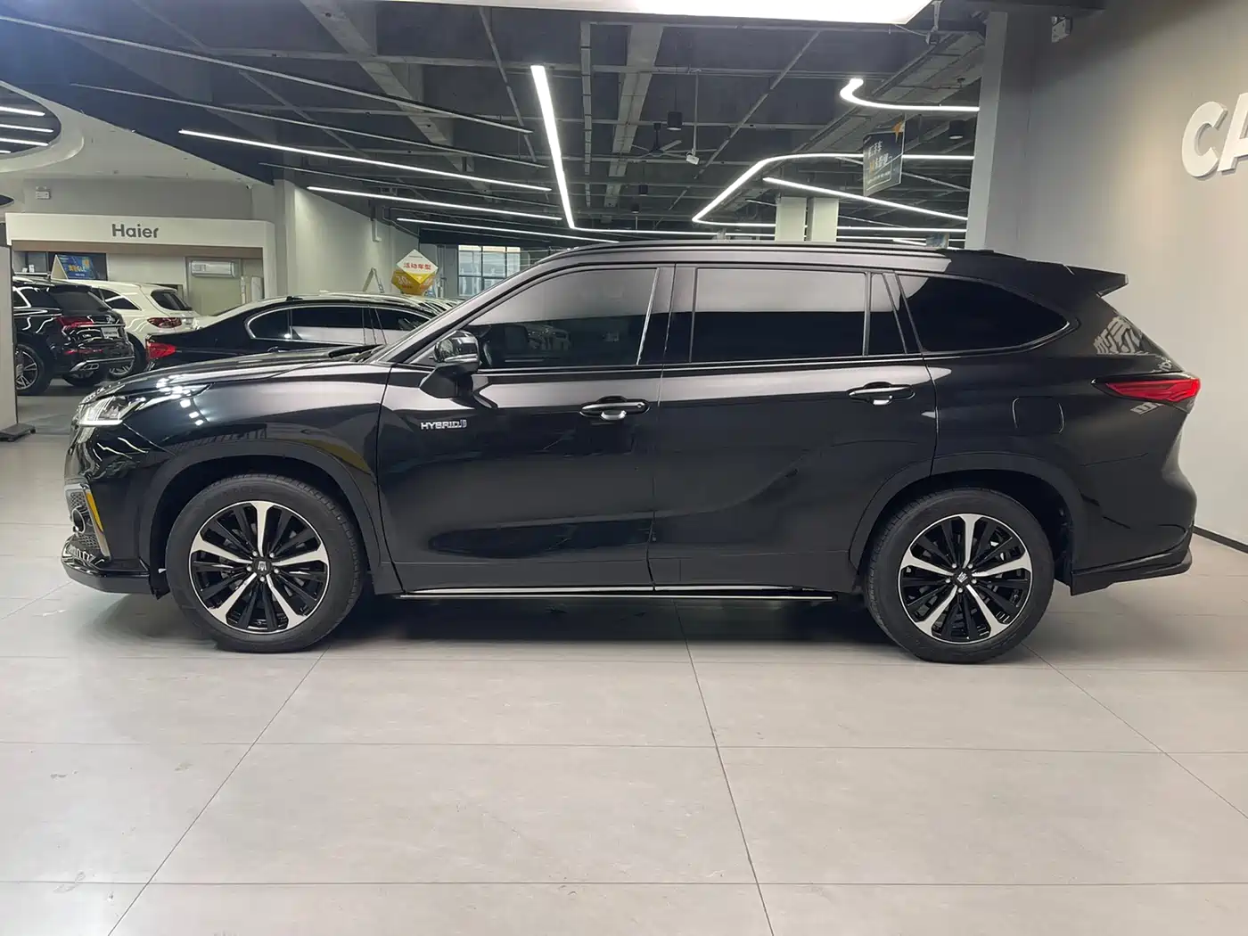 Toyota Crown Kluger 2021 2.5L HEV AWD Flagship Edition фото 8