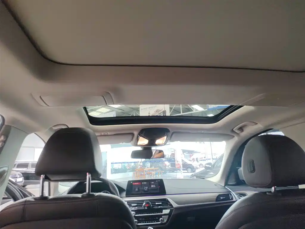BMW 5 Series 2019 Facelift 530Li Leading Luxury Package фото 18