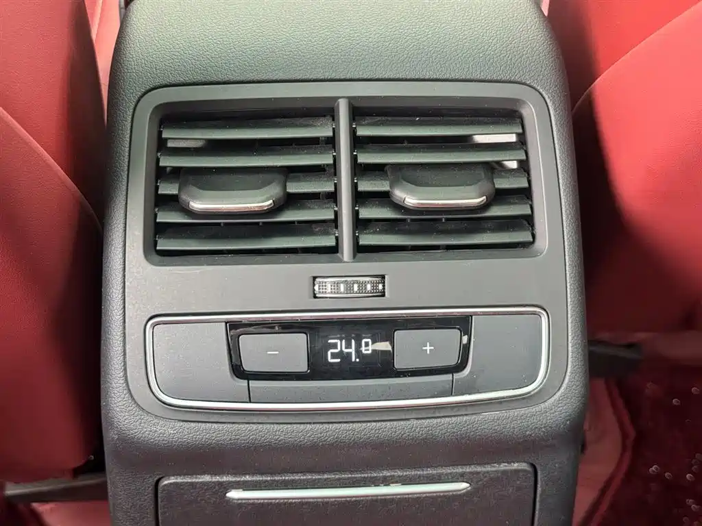 Audi A4L 2024 40 TFSI Luxury Dynamic фото 16