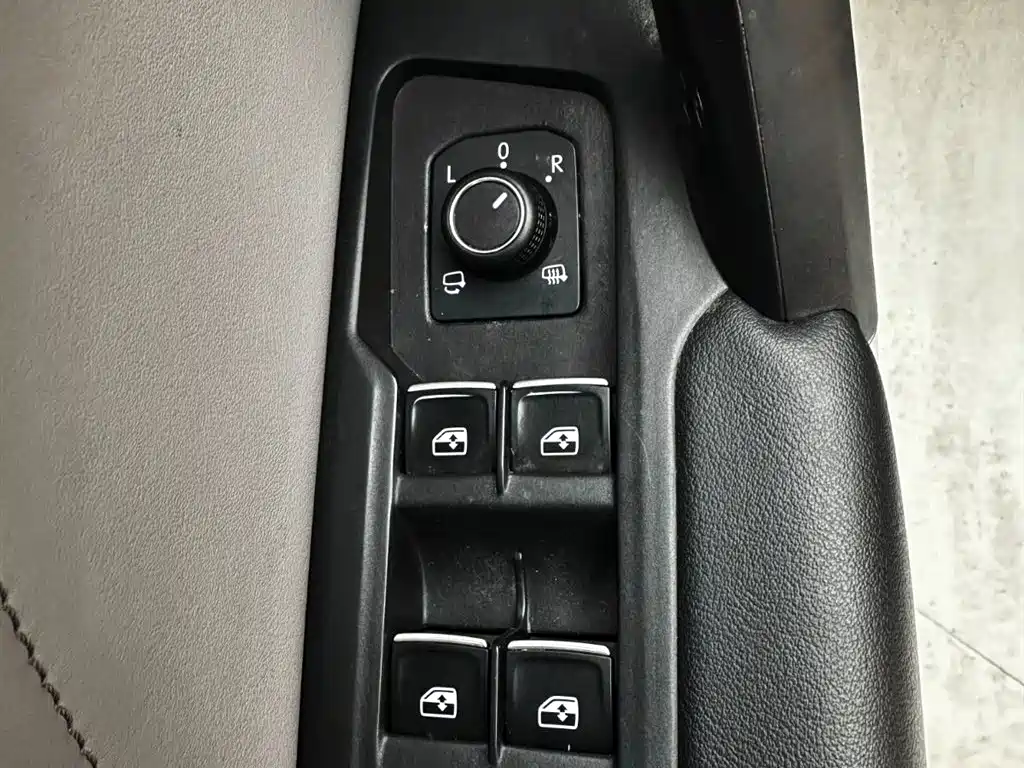 Volkswagen Tayron 2023 280TSI 2WD Luxury Plus Advanced Edition фото 16