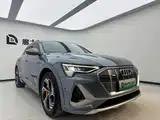 Фото 3 - Audi e-tron
