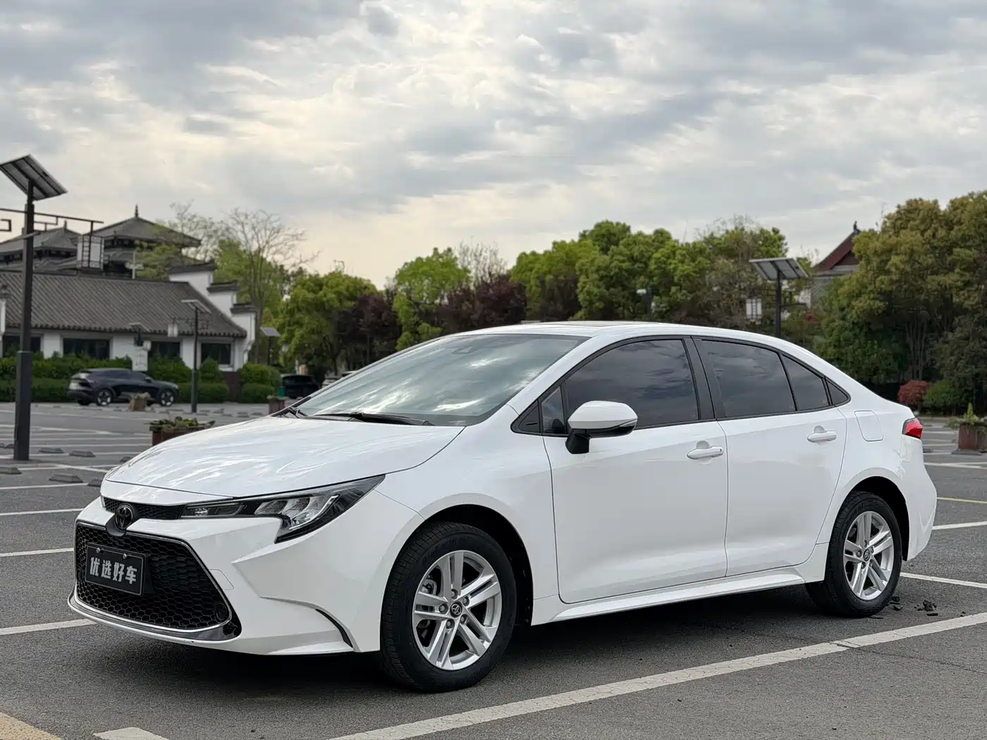 Toyota Levin 2022 185T CVT Luxury Edition фото 3