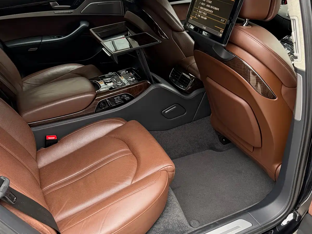 Audi A8 2011 2011 A8L 3.0 TFSI quattro Luxury (213kW)