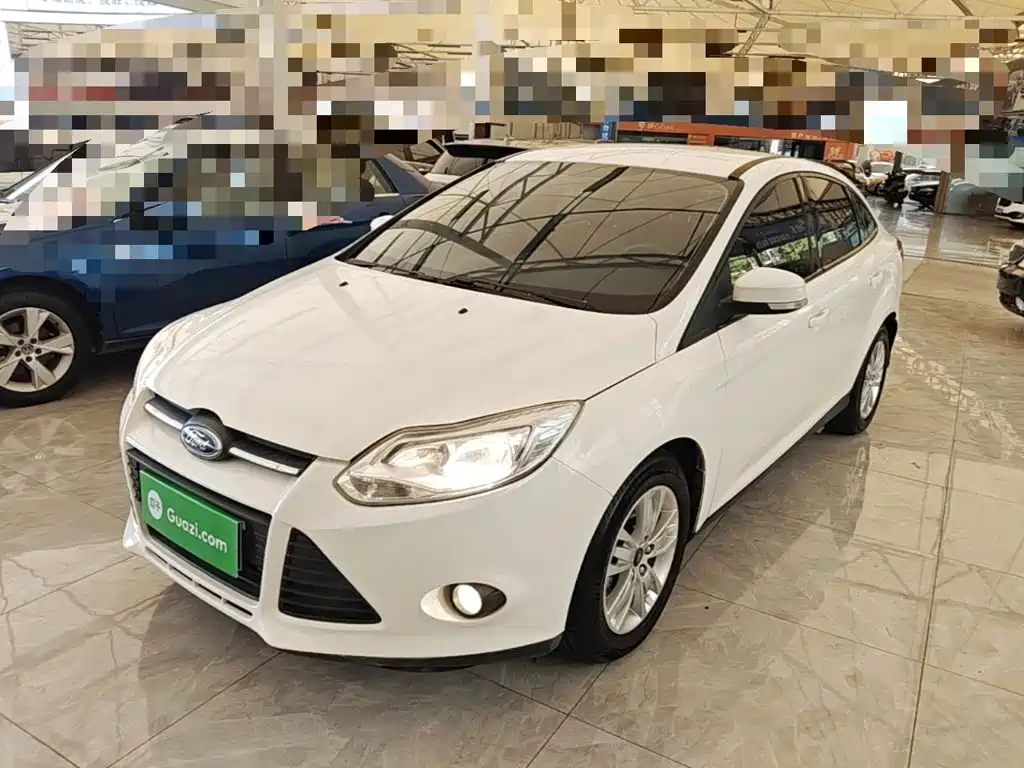 Фото 2 - Ford Focus