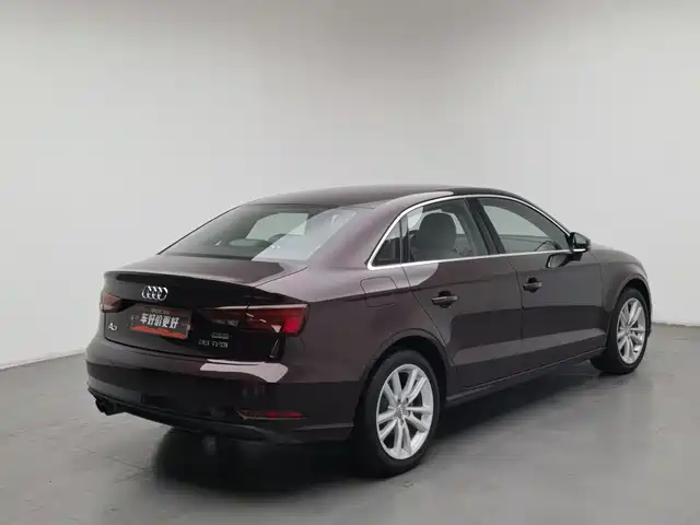 Audi A3 2017 Limousine 35 TFSI Progressive — фото 2