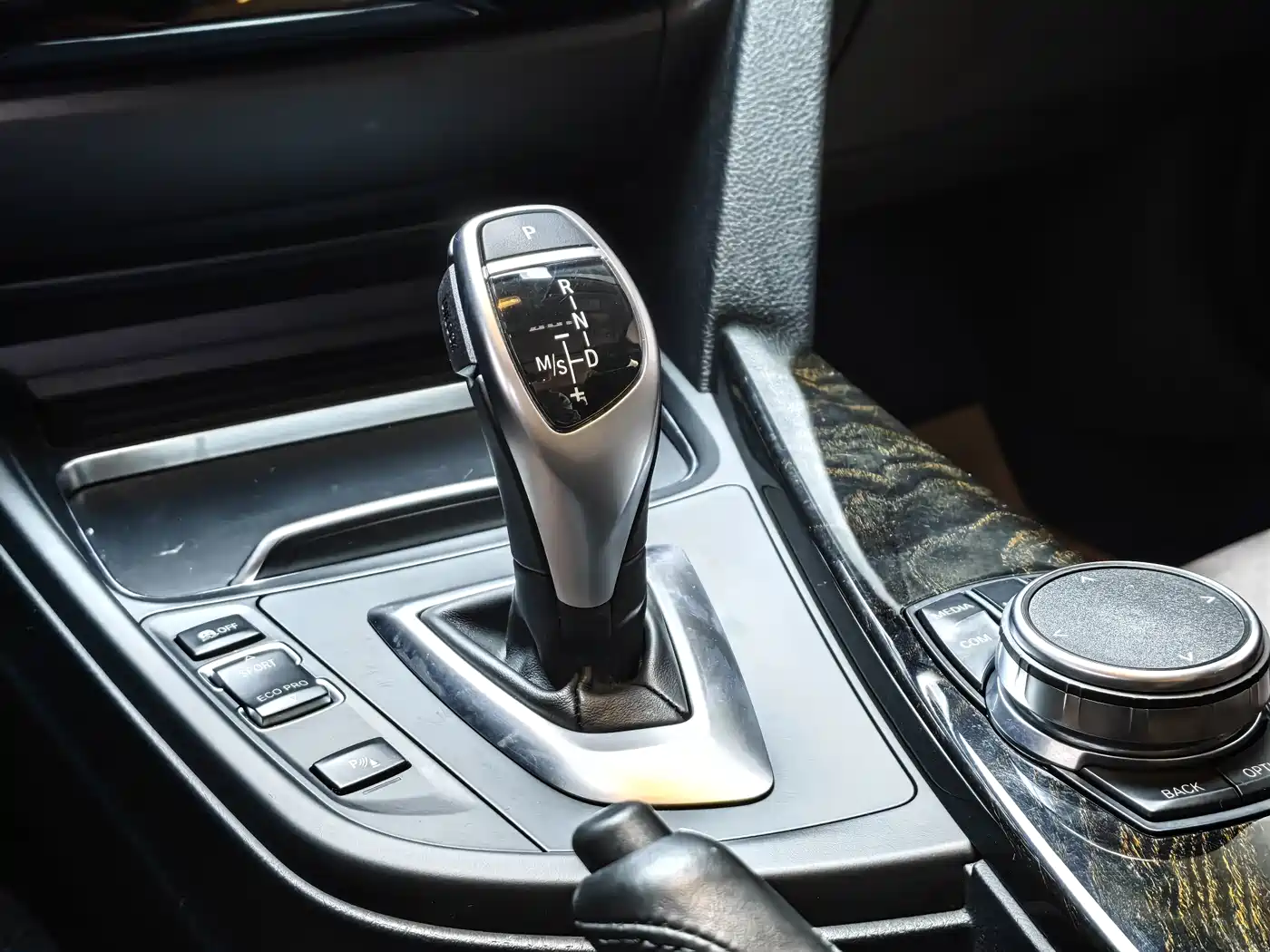 BMW 3 Series 2018 320Li M Sport Black Night Edition фото 6