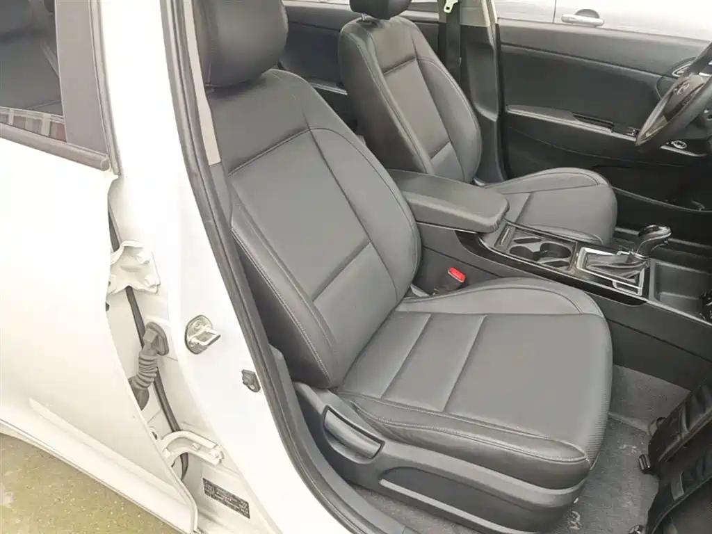Hyundai Mistra 2014 1.8L Auto Smart GLS фото 25