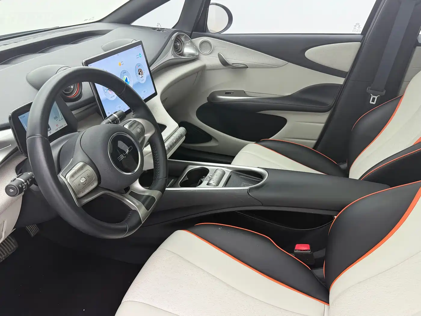 BYD Dolphin 2022 2021 Model 405km Fashion Edition
