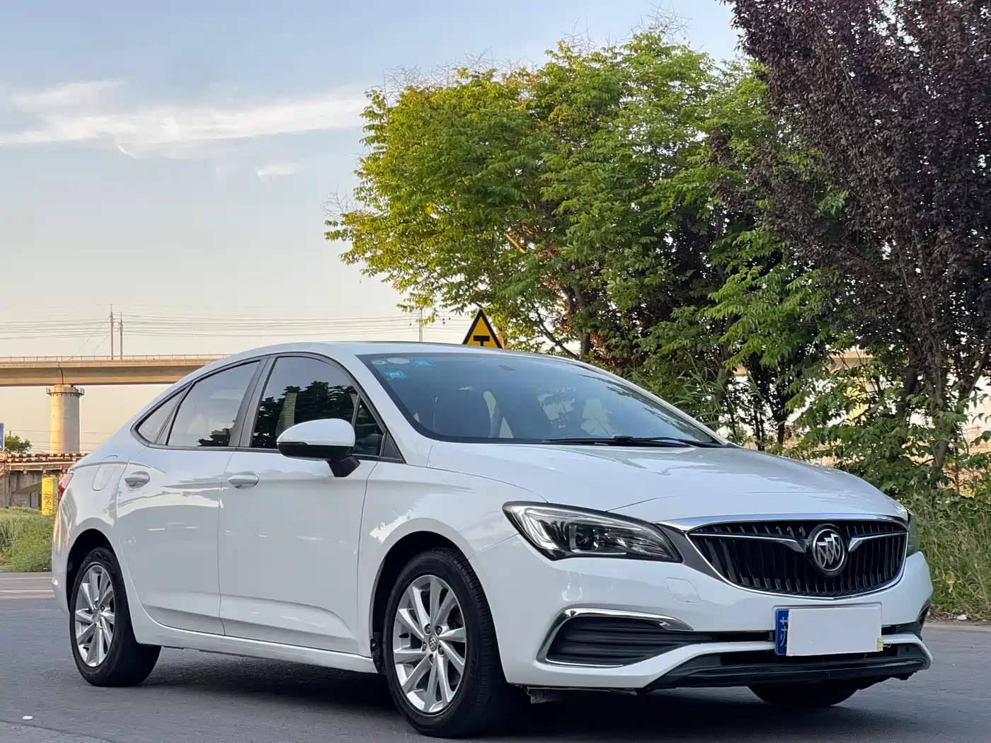Buick Verano 2018 Sedan 15S Automatic Leading фото 3
