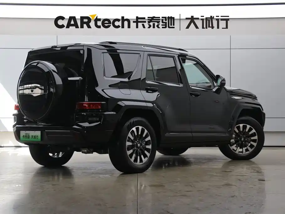 TANK TANK 700 NEW ENERGY