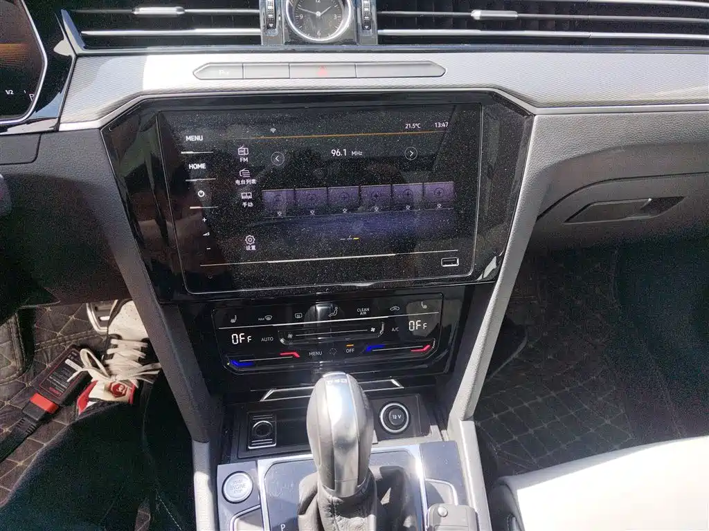 Volkswagen Magotan 2025 Facelift Public Edition 280TSI DSG Luxury фото 13