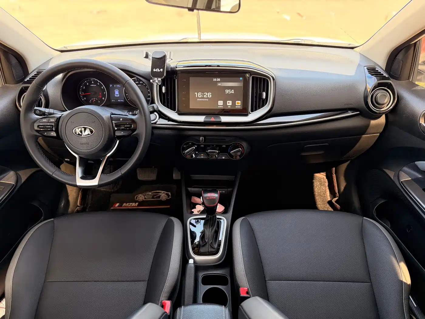Фото 6 - Kia KX1