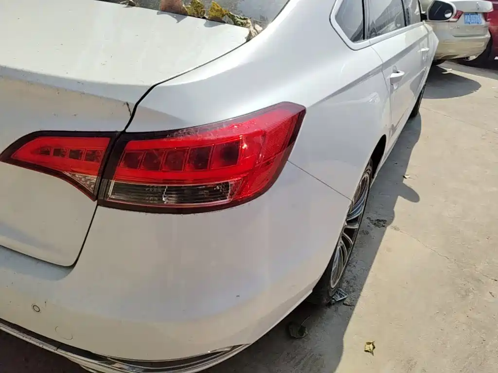 Zotye Z700 2017 2016 1.8T Manual Luxury