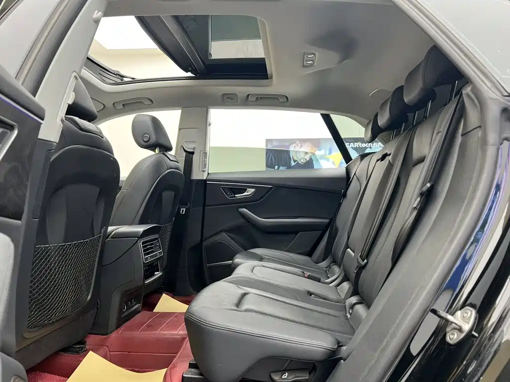 Audi Q8 2024 2023 55 TFSI Luxury Sport