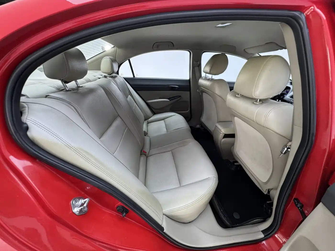 CIIMO CIIMO 2014 2012 1.8L Automatic