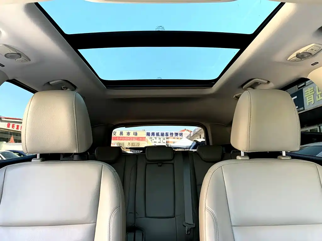 Фото 14 - Ford Kuga
