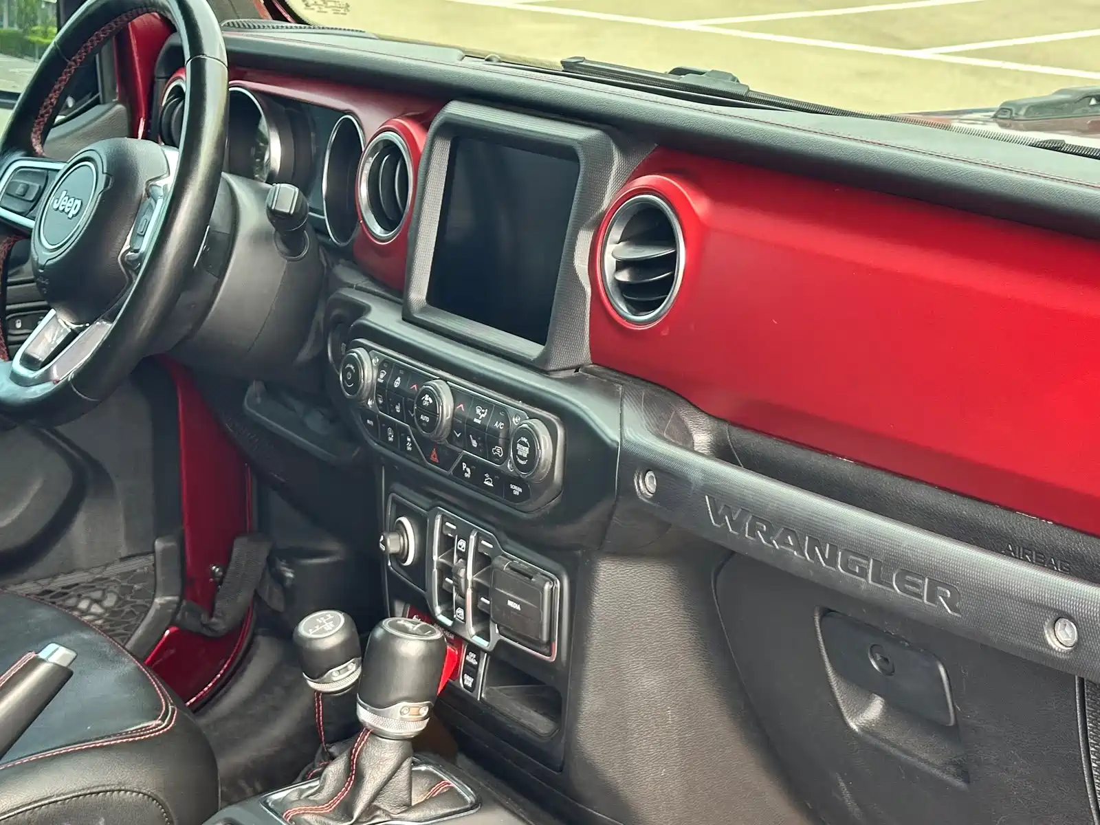 Фото 9 - Jeep Wrangler