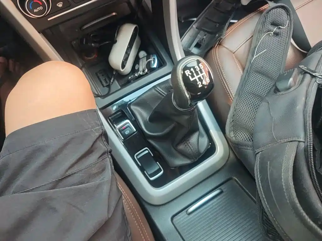 Landwind X5 2016 2016 Plus 1.5T Manual Pioneer Edition