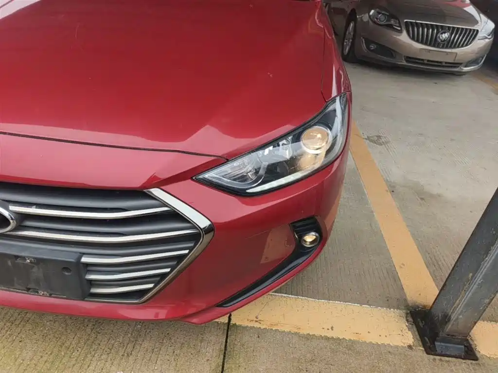 Hyundai Elantra 2016 Model 1.6L Automatic Smart Elite фото 24
