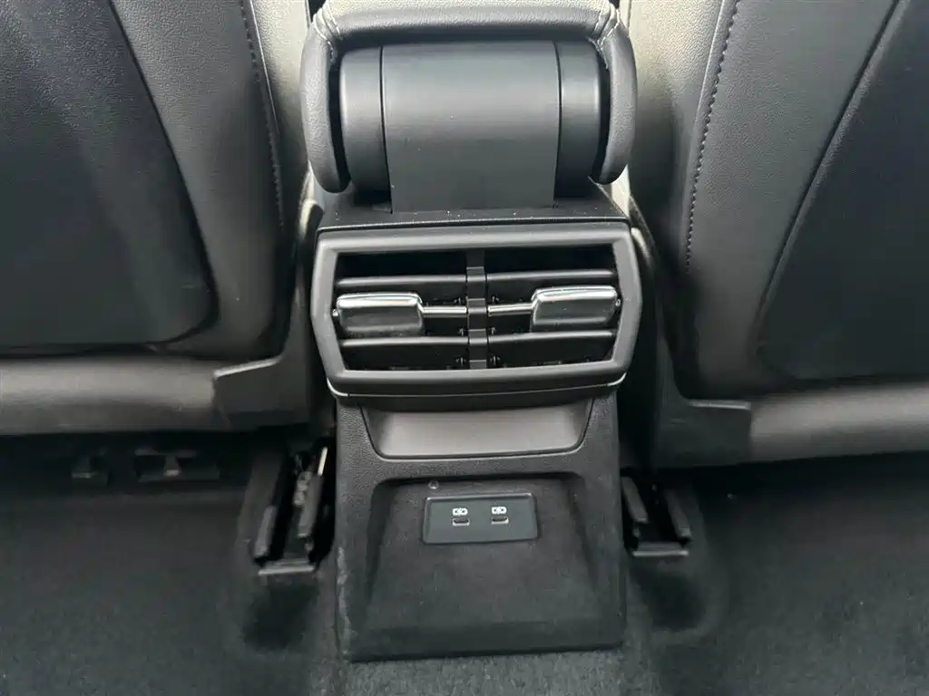Audi A3 2024 Model A3L Limousine 35 TFSI Fashion Sport фото 10