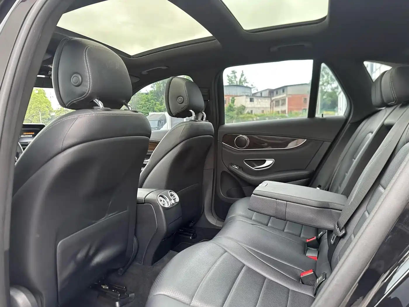 Mercedes-Benz GLC 2016 GLC 260 4MATIC Luxury фото 6