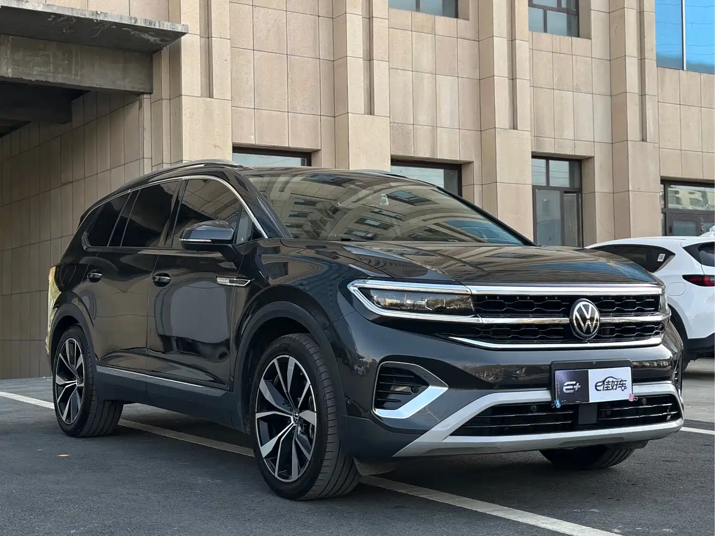 Volkswagen Talagon 2023 Facelift 530TSI 4WD Flagship Victory Pro Edition 6-Seater фото 3