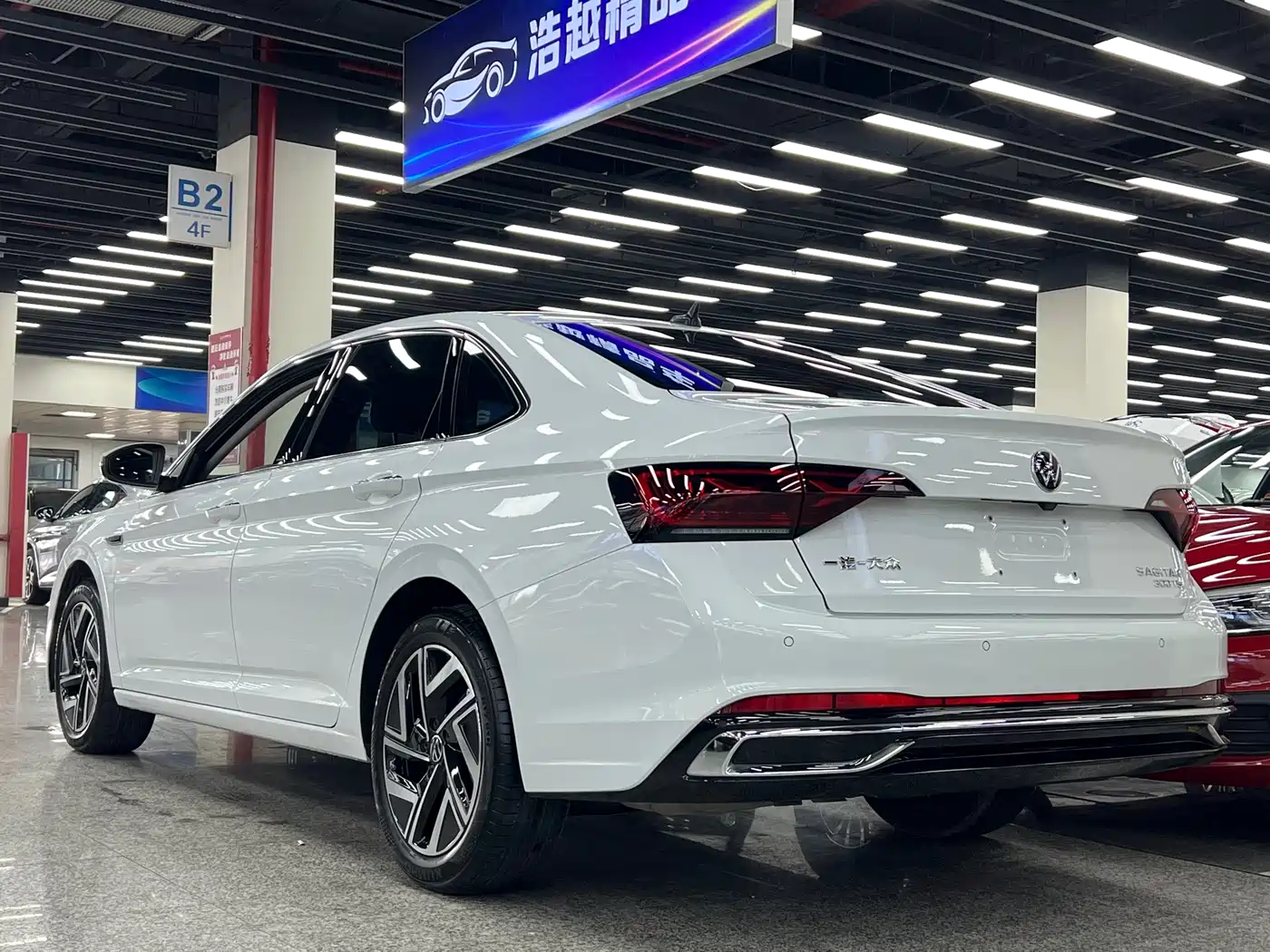 Volkswagen Sagitar 2023 300TSI DSG Surpassing Edition фото 12