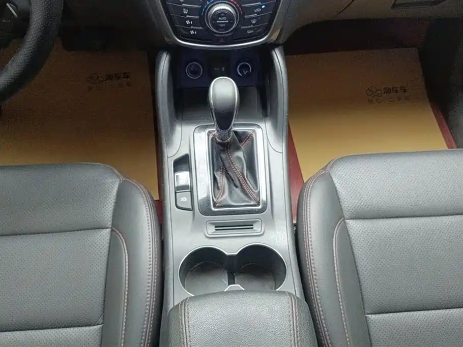 CHANGAN CS75
