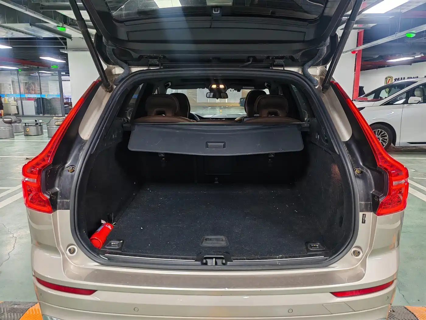 Photo 12 - Volvo XC60