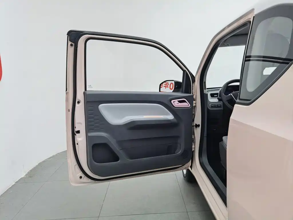 Фото 8 - Wuling Motors Hongguang MINIEV
