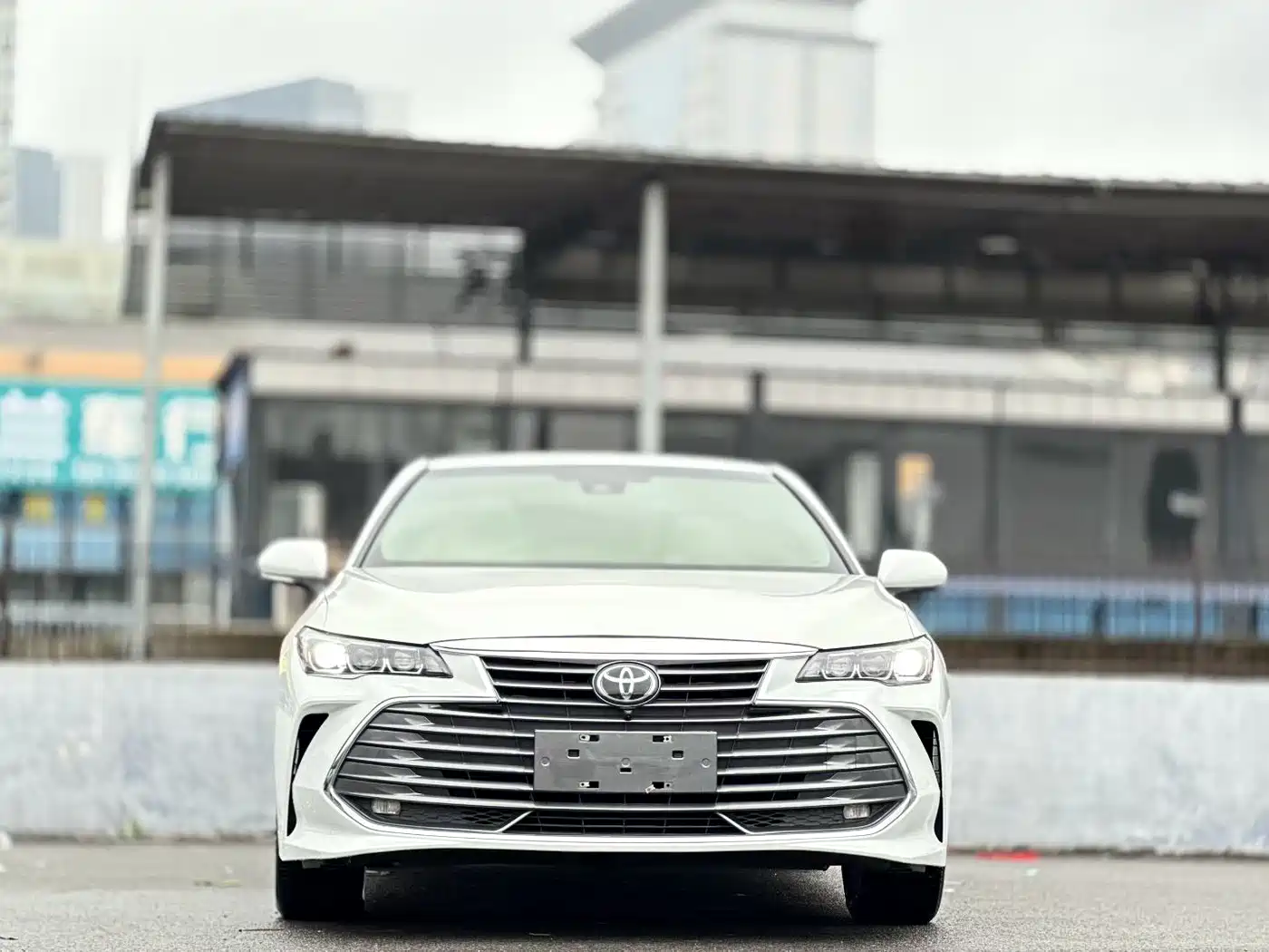 Toyota Avalon 2022 2.0L Luxury Edition фото 2