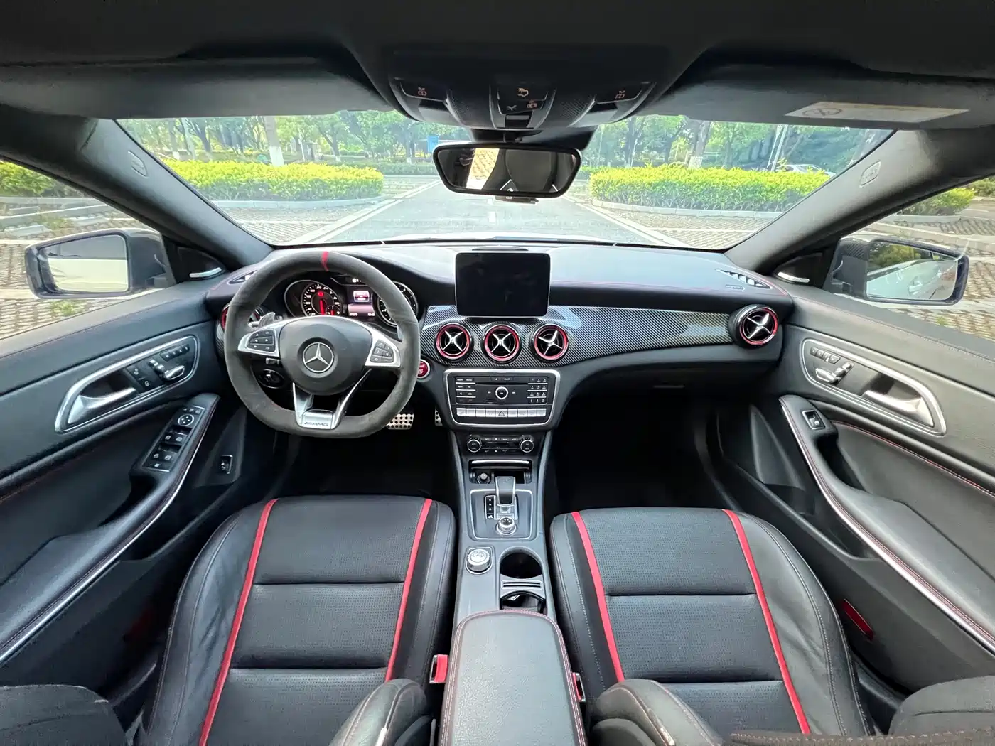 Mercedes-Benz CLA AMG 2017 AMG CLA 45 4MATIC фото 10