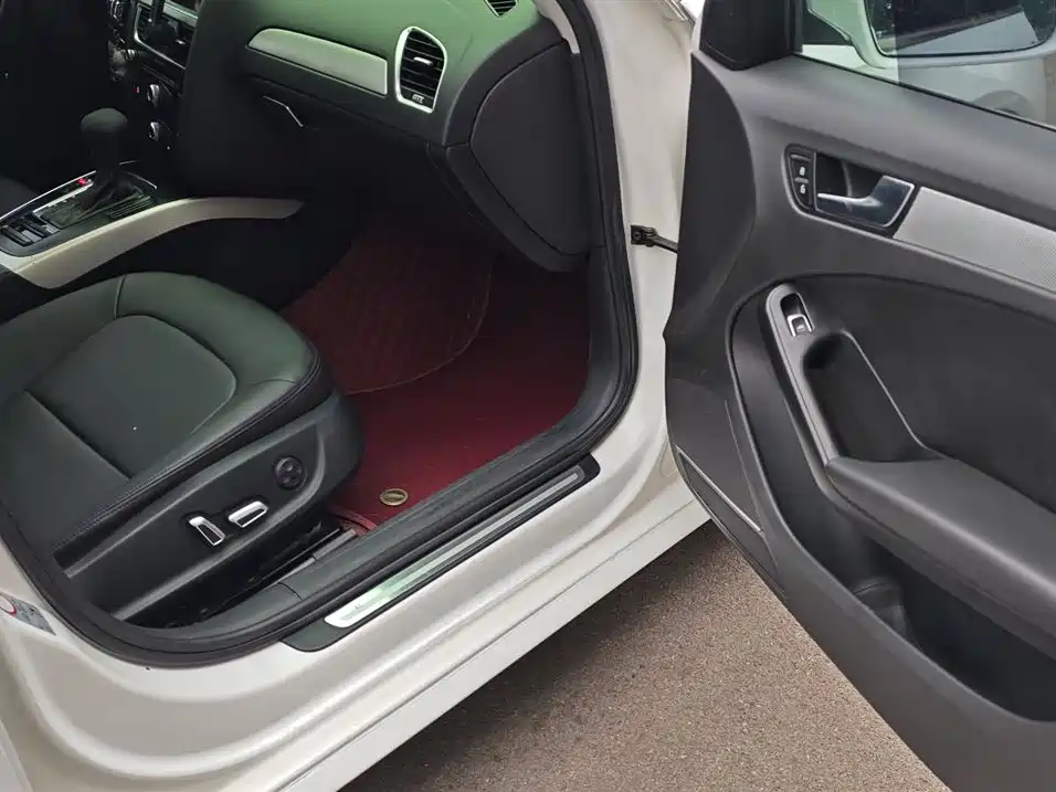 Audi A4L 2013 35 TFSI Automatic Comfort фото 8