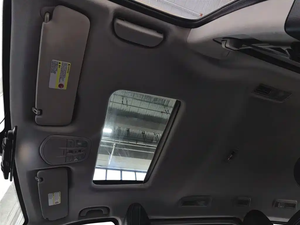 SAIC Maxus Maxus G10 2018 PLUS 2.0T Automatic Elite Edition фото 14