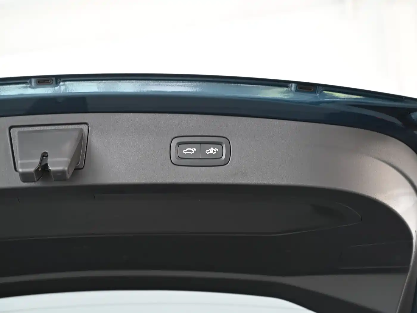 Lynk & Co 06 2020 1.5T Halo фото 23
