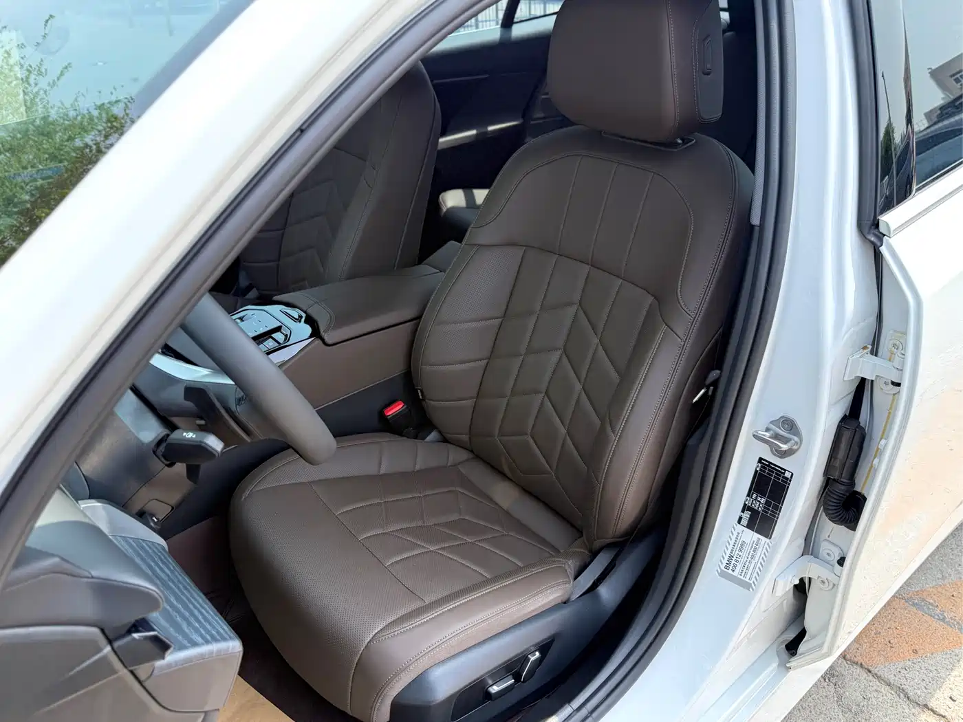 BMW 5 Series 2024 530Li Leading Model Luxury Package фото 9